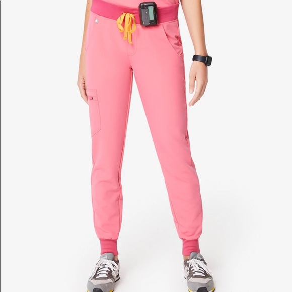NWT FIGS Zamora Joggers Scrubs Pants in Neon Pink - Picture 5 of 11